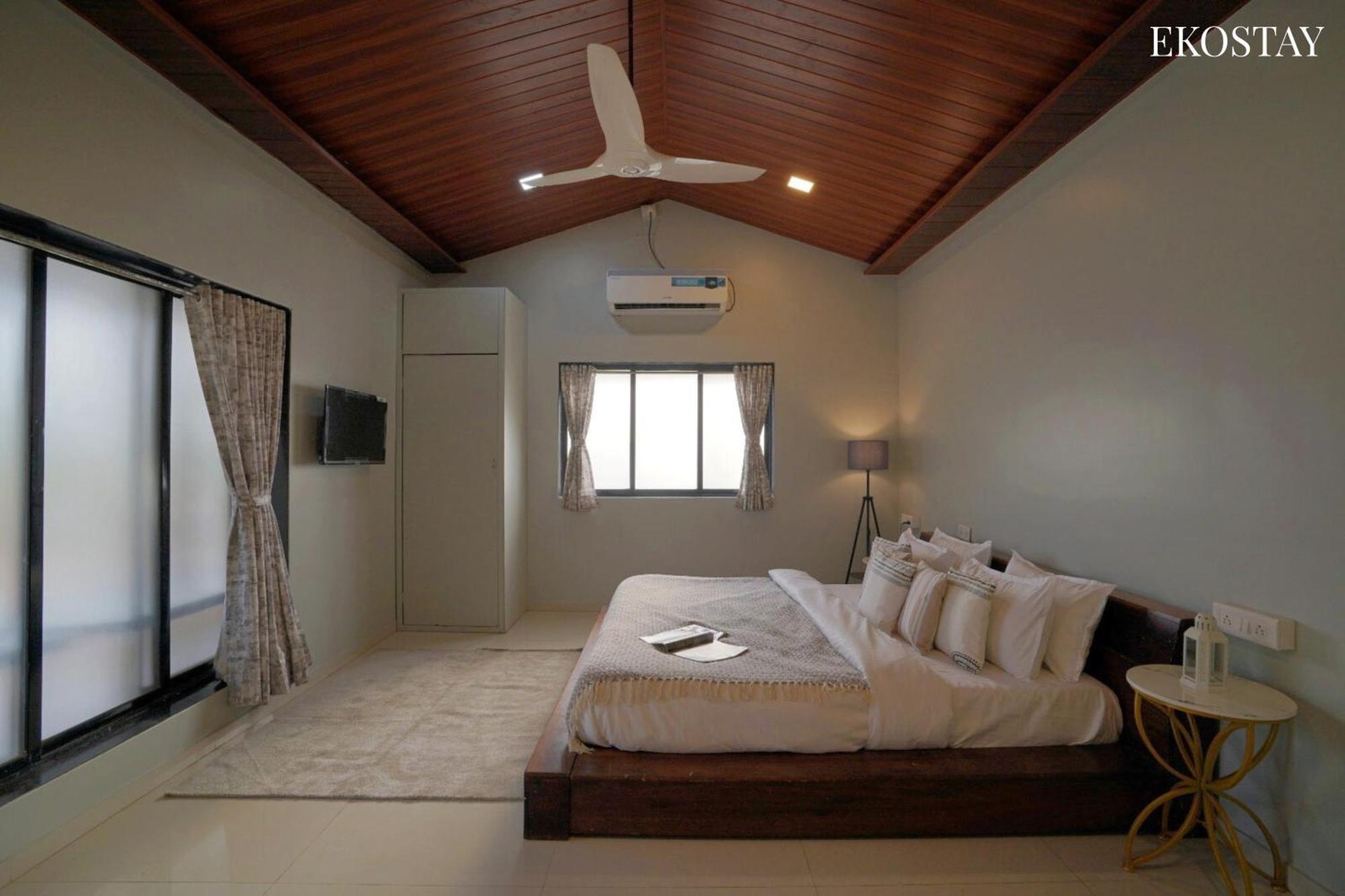 Ekostay Gold Palm Estate I Cricket Turf I Rain Dance I 2 Acre Property Karjat Exterior foto