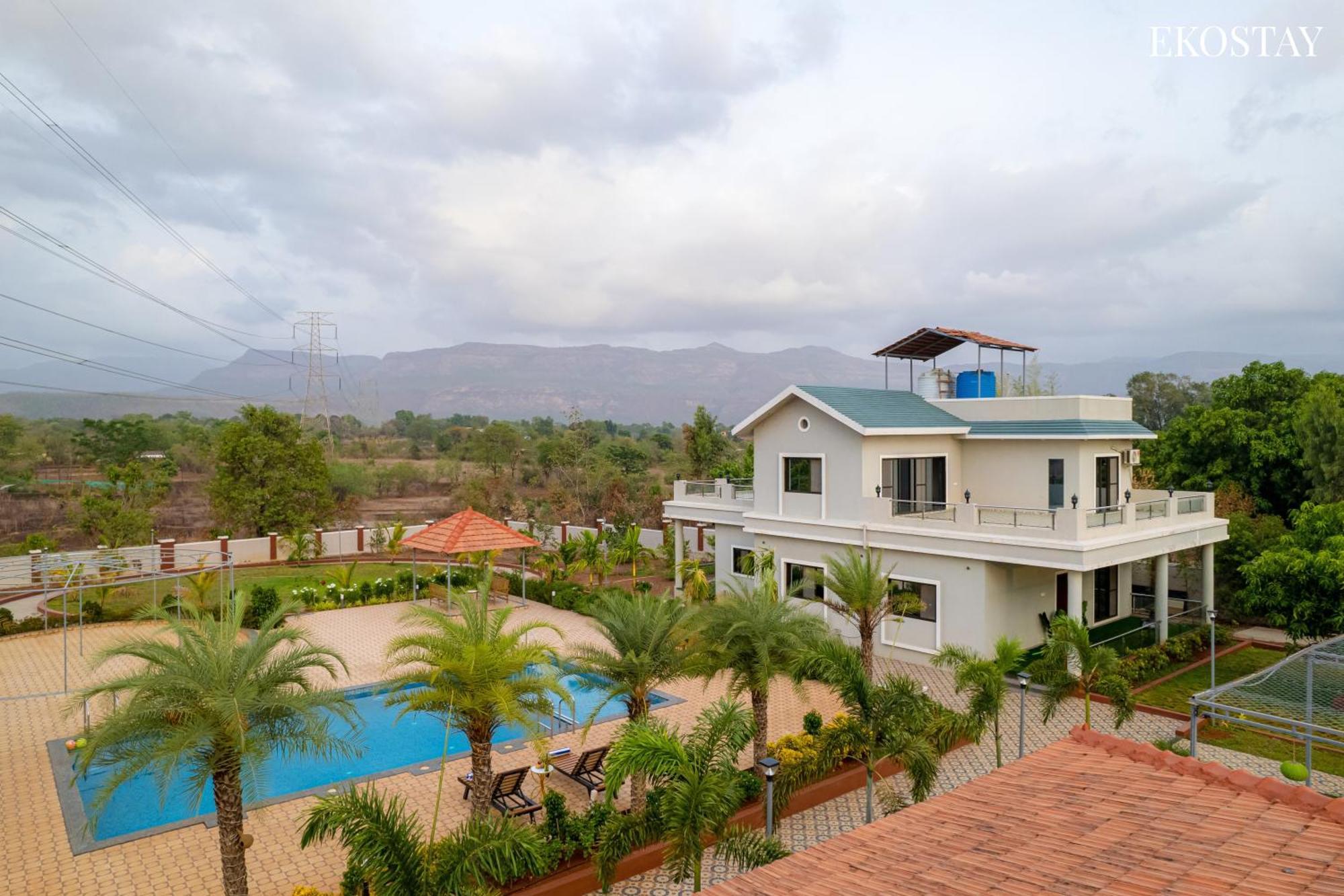 Ekostay Gold Palm Estate I Cricket Turf I Rain Dance I 2 Acre Property Karjat Exterior foto
